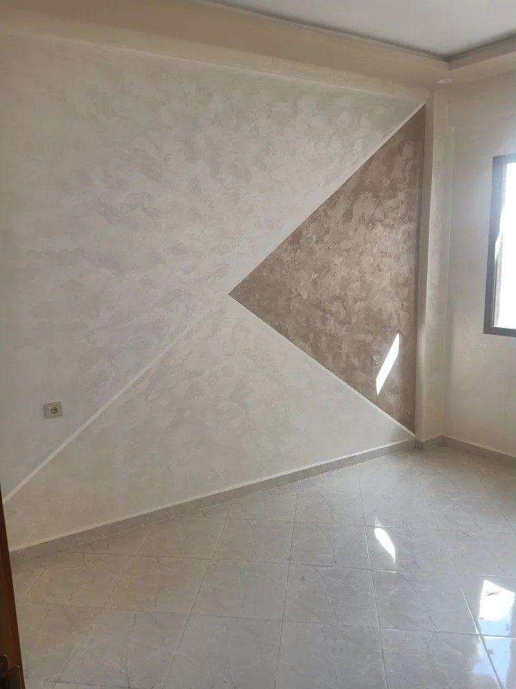 Yakout with golden lines